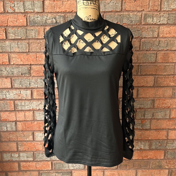 Vintage Hollow Cutout Long Sleeve Top - Picture 3 of 4
